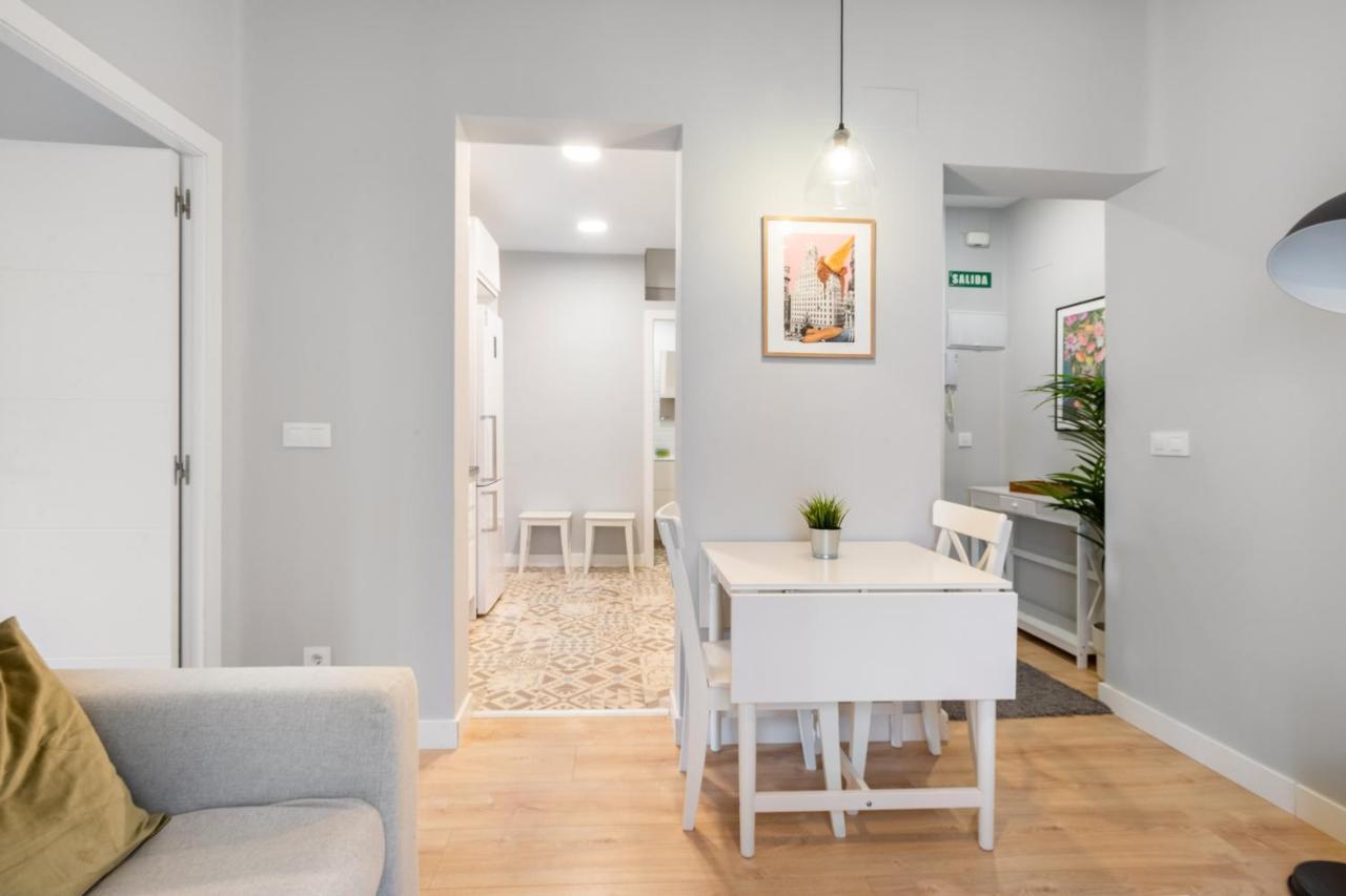 2 Bedrooms 1 Bathroom Furnished - Lavapies - Modern - Mintystay Мадрид Екстериор снимка