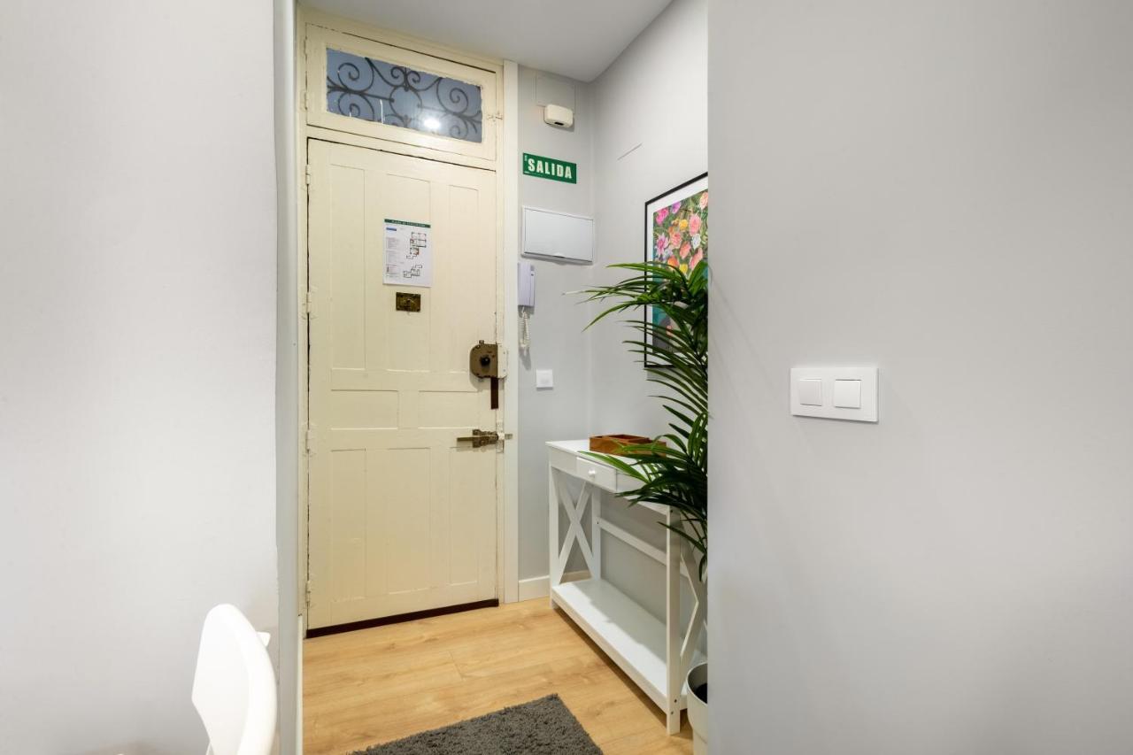 2 Bedrooms 1 Bathroom Furnished - Lavapies - Modern - Mintystay Мадрид Екстериор снимка