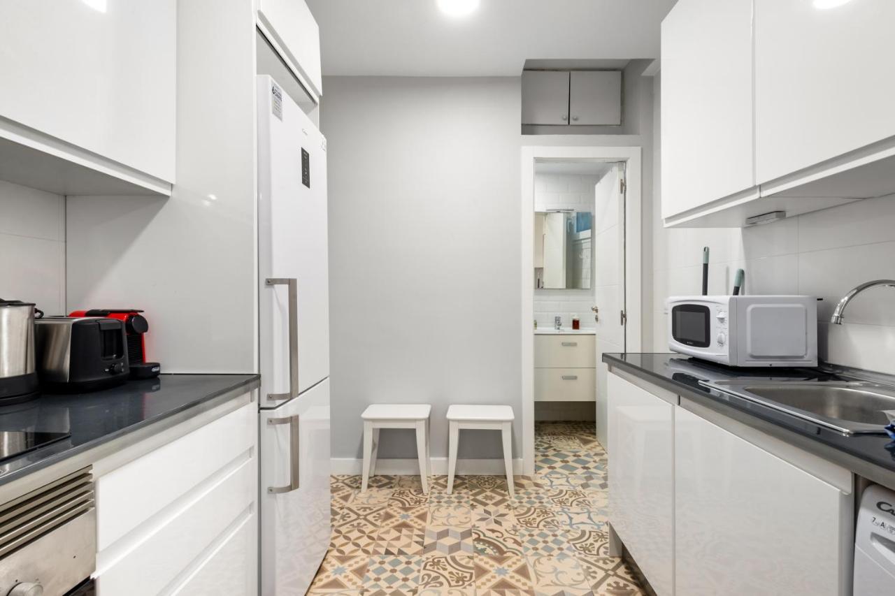2 Bedrooms 1 Bathroom Furnished - Lavapies - Modern - Mintystay Мадрид Екстериор снимка