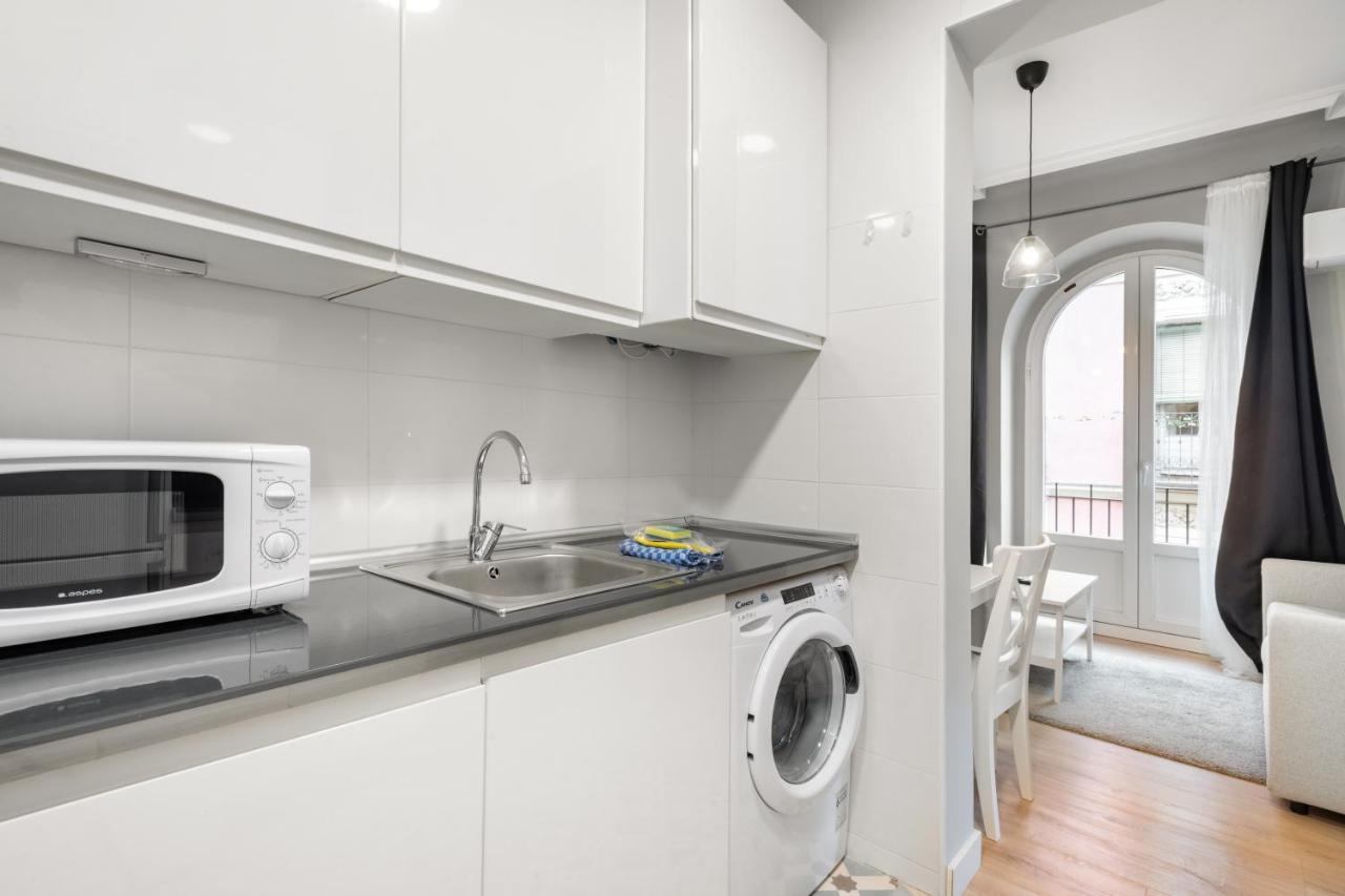 2 Bedrooms 1 Bathroom Furnished - Lavapies - Modern - Mintystay Мадрид Екстериор снимка