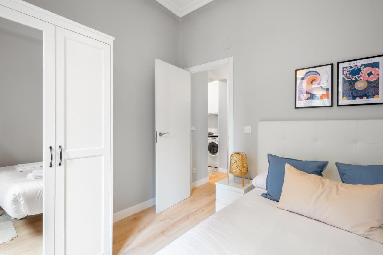 2 Bedrooms 1 Bathroom Furnished - Lavapies - Modern - Mintystay Мадрид Екстериор снимка